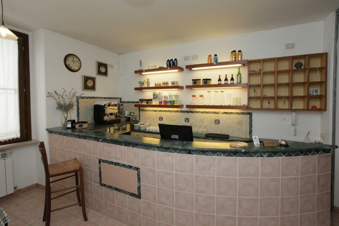 Il Cavallino Fossombrone Exteriér fotografie
